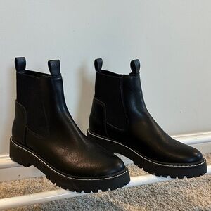 DOLCE VITA Black Ankle Boots with Chunky Sole